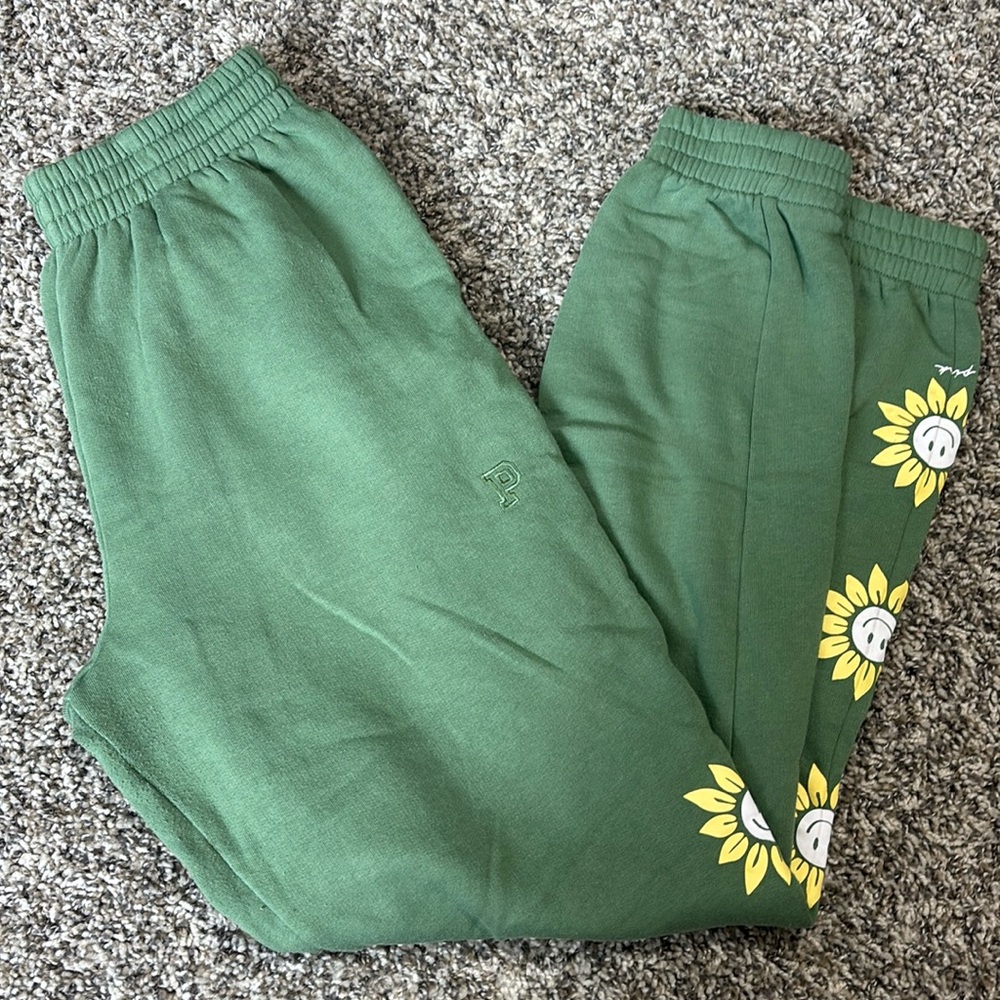 VS PINK Green Sweatpants with Sunflower Design